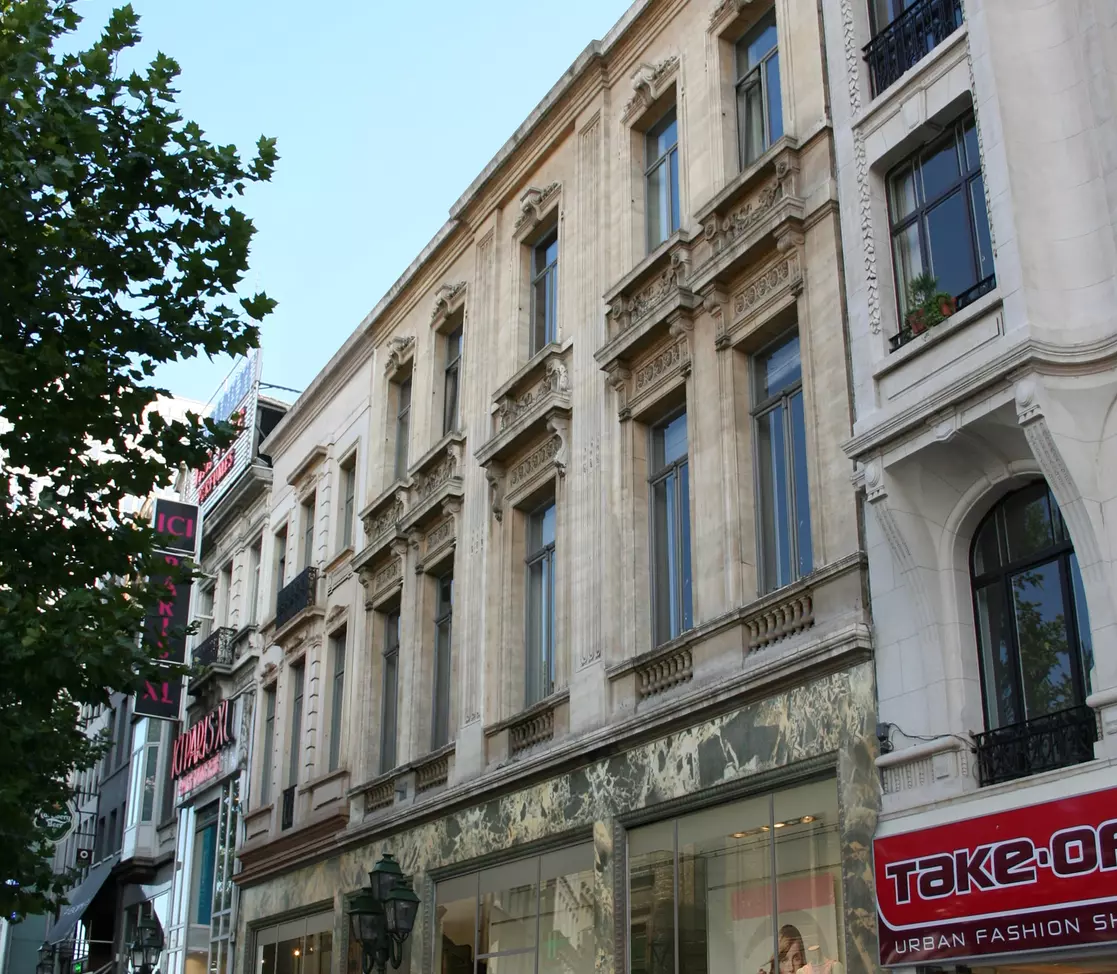 Toison d'Or - Mixed Use and Retail real estate project in Bruxelles - Header-min | BESIX RED