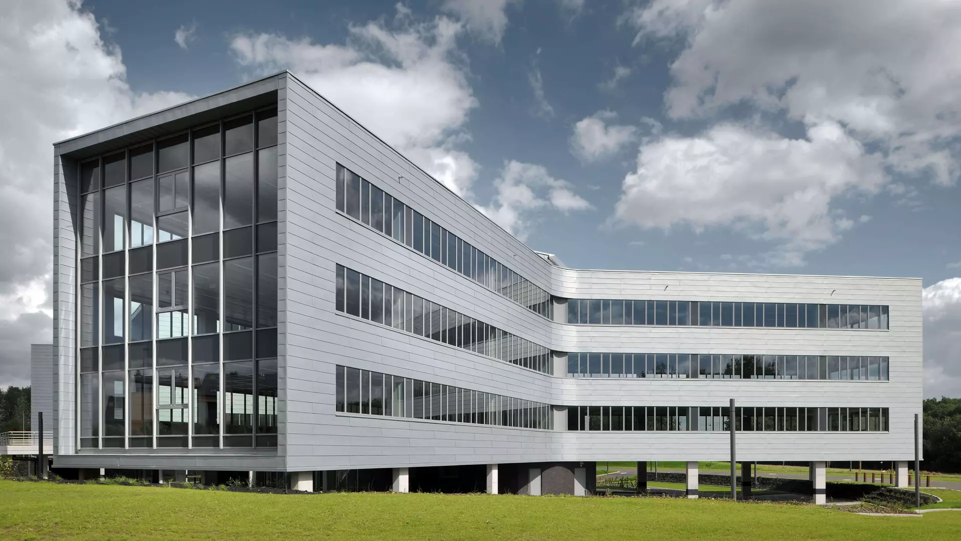 Wyeth - Offices real estate project in Louvain-la-Neuve 04 | BESIX RED