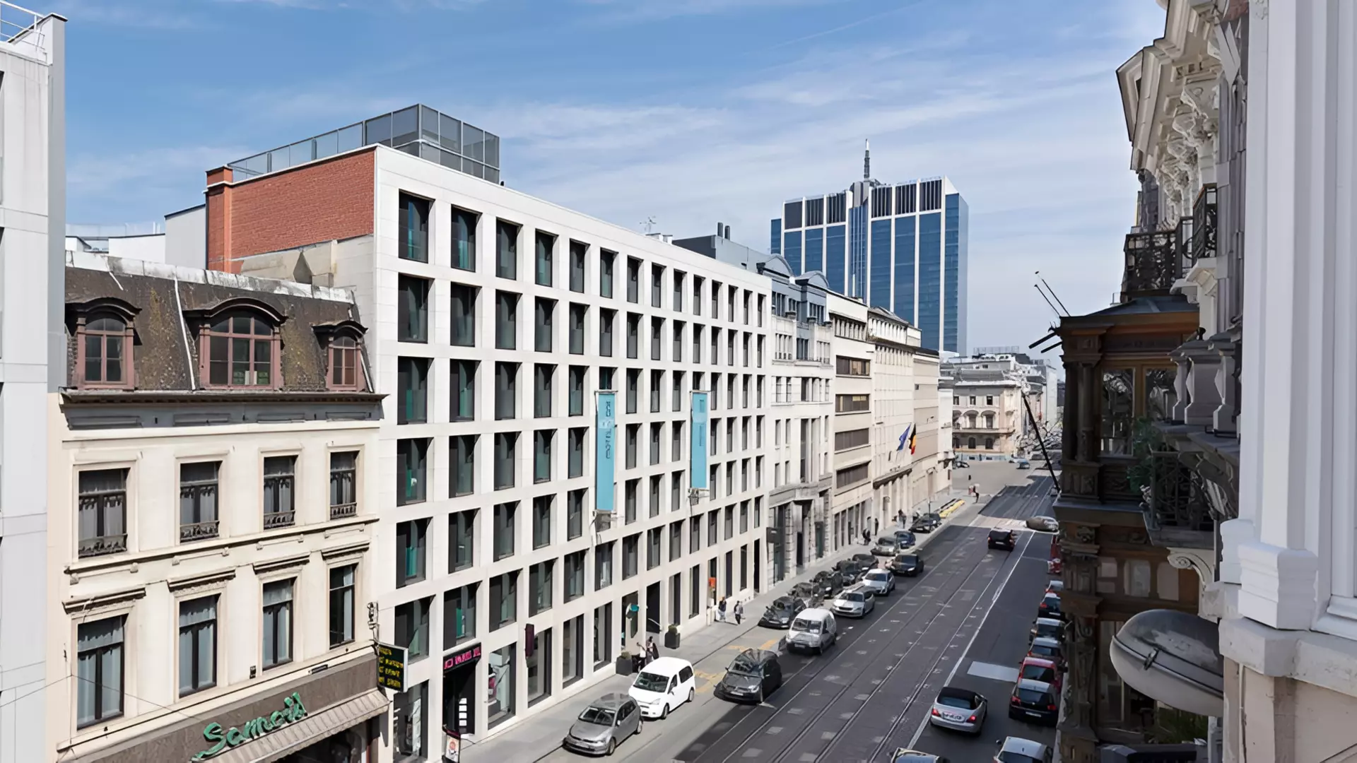 Royale 120 Motel One - Mixed Use and Retail real estate project in Brussels - Header BESIX RED