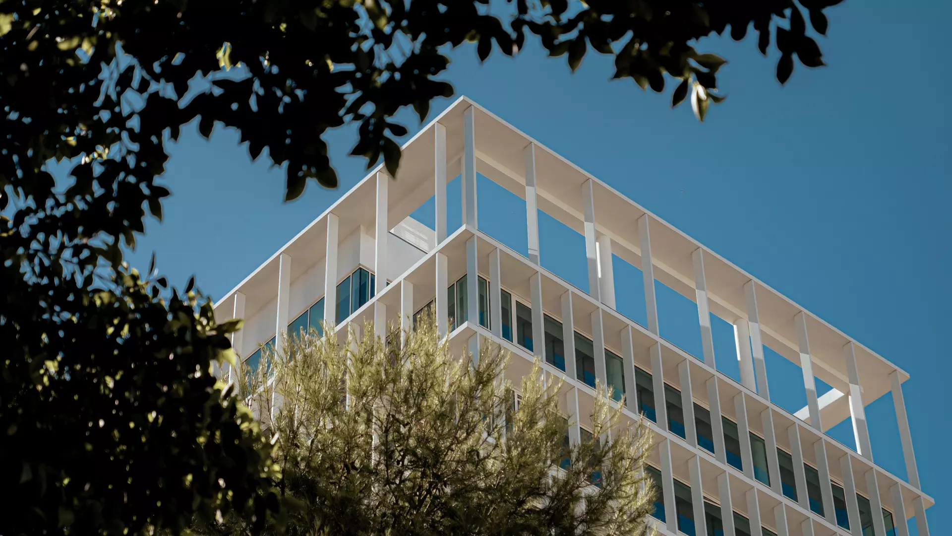 WellBe - Offices real estate projet in Lisbon - 16 BESIX RED